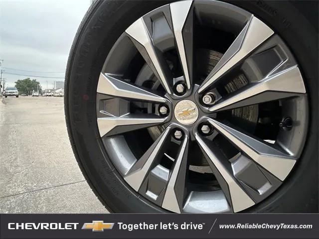 new 2026 Chevrolet Equinox car, priced at $30,235
