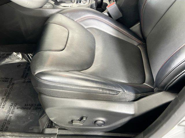 used 2022 Jeep Cherokee car, priced at $25,159