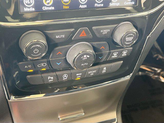 used 2022 Jeep Grand Cherokee car, priced at $27,884