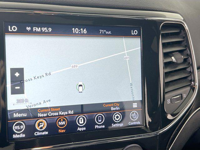 used 2022 Jeep Grand Cherokee car, priced at $27,884