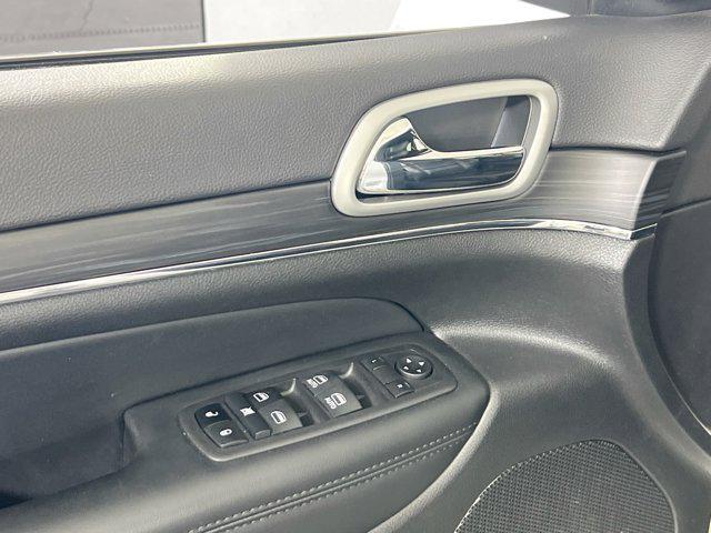 used 2022 Jeep Grand Cherokee car, priced at $27,884