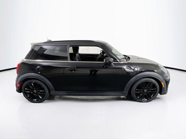 used 2022 MINI Hardtop car, priced at $24,682