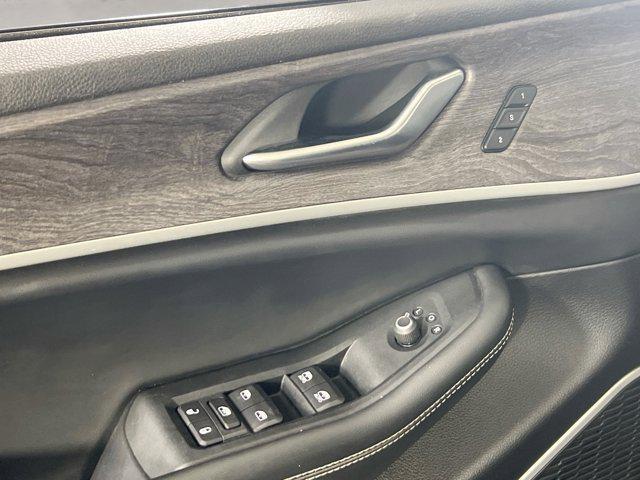 used 2022 Jeep Grand Cherokee car, priced at $36,731