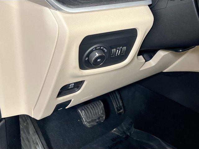 used 2023 Jeep Grand Cherokee car, priced at $34,413