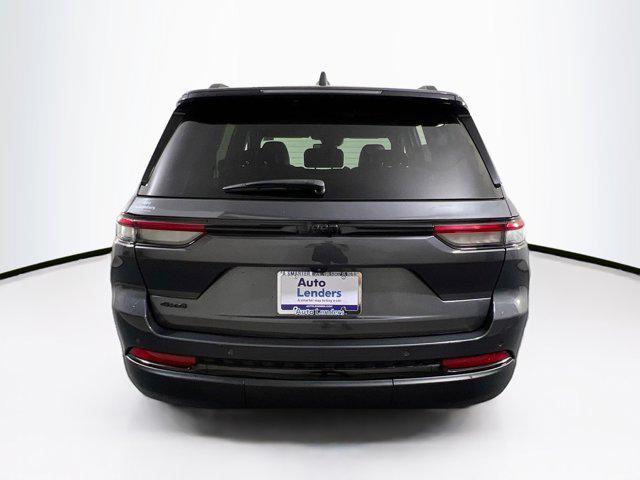 used 2022 Jeep Grand Cherokee car, priced at $35,399