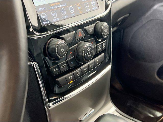 used 2022 Jeep Grand Cherokee car, priced at $28,096