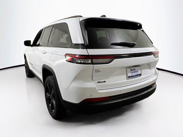 used 2022 Jeep Grand Cherokee car, priced at $35,989