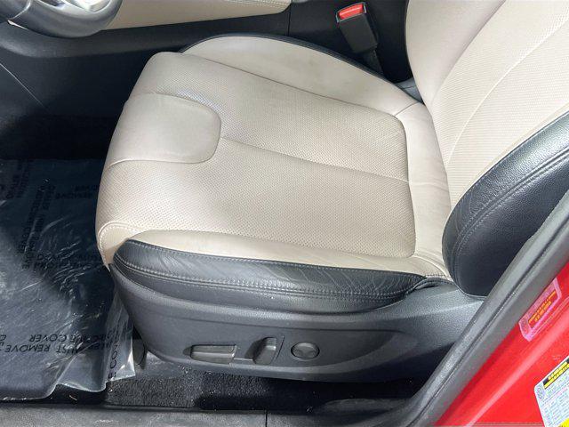 used 2020 Hyundai Santa Fe car, priced at $20,583