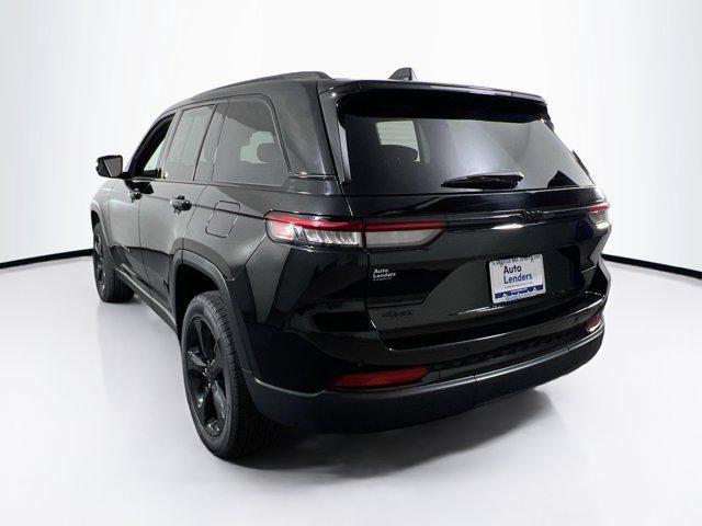 used 2022 Jeep Grand Cherokee car, priced at $33,428