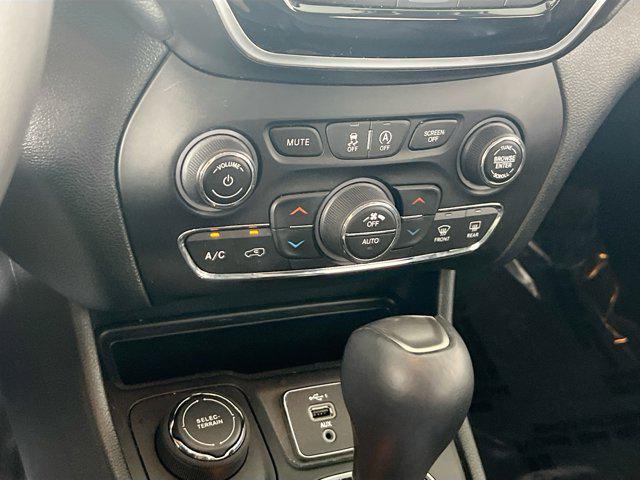 used 2022 Jeep Cherokee car, priced at $25,410