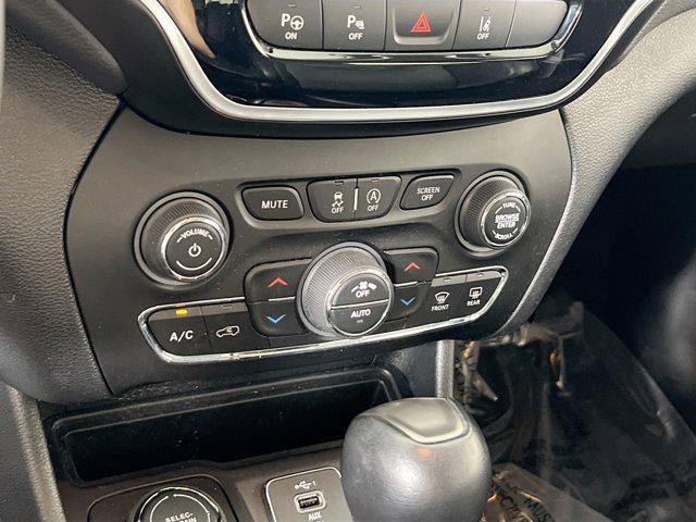 used 2022 Jeep Cherokee car, priced at $24,663