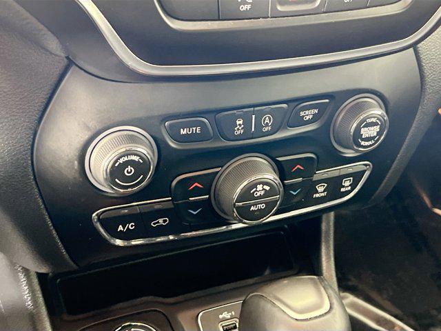 used 2022 Jeep Cherokee car, priced at $27,493