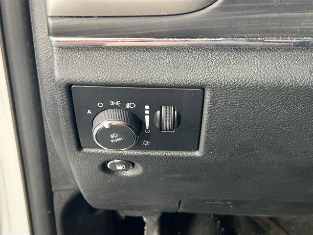 used 2022 Jeep Grand Cherokee car, priced at $25,064