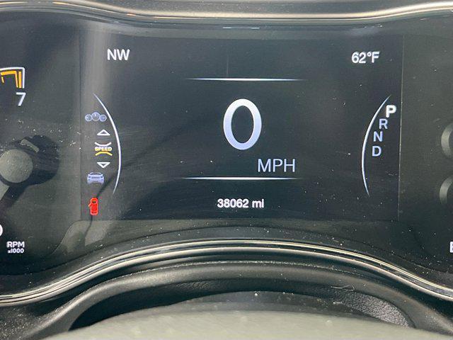 used 2022 Jeep Grand Cherokee car, priced at $25,064