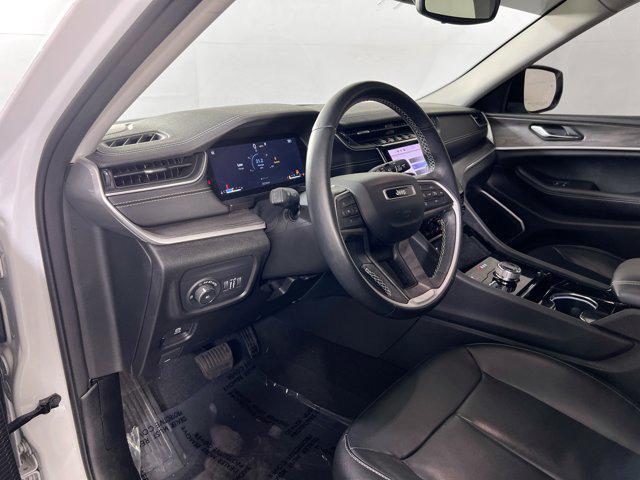 used 2022 Jeep Grand Cherokee car, priced at $33,915