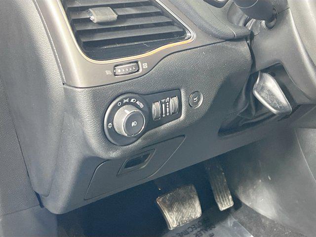 used 2021 Jeep Cherokee car, priced at $22,329