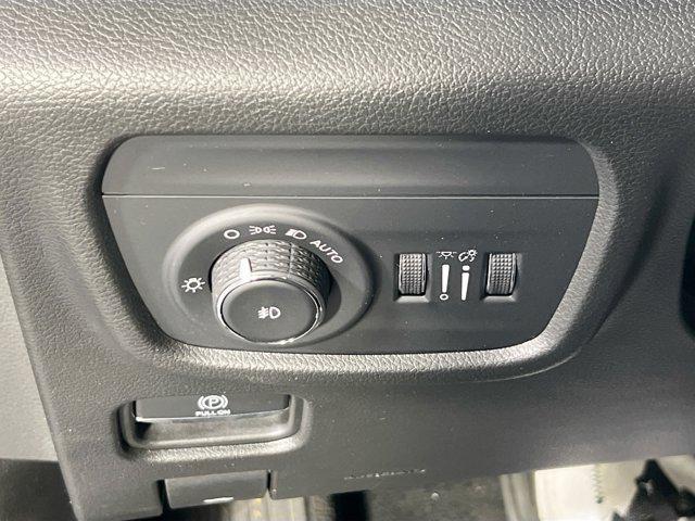 used 2022 Jeep Grand Cherokee car, priced at $35,995