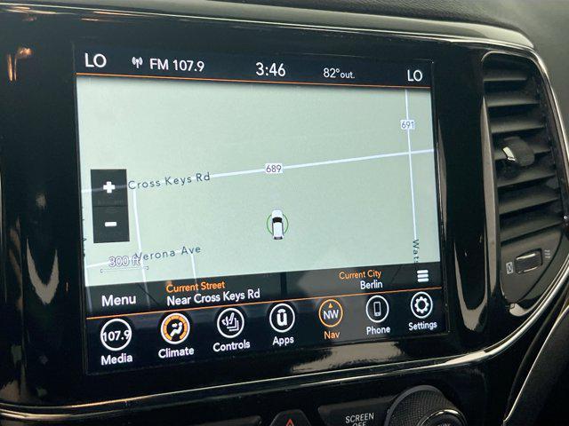 used 2022 Jeep Grand Cherokee car, priced at $29,825