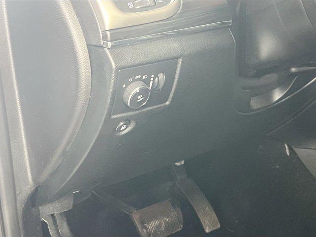 used 2022 Jeep Grand Cherokee car, priced at $29,825