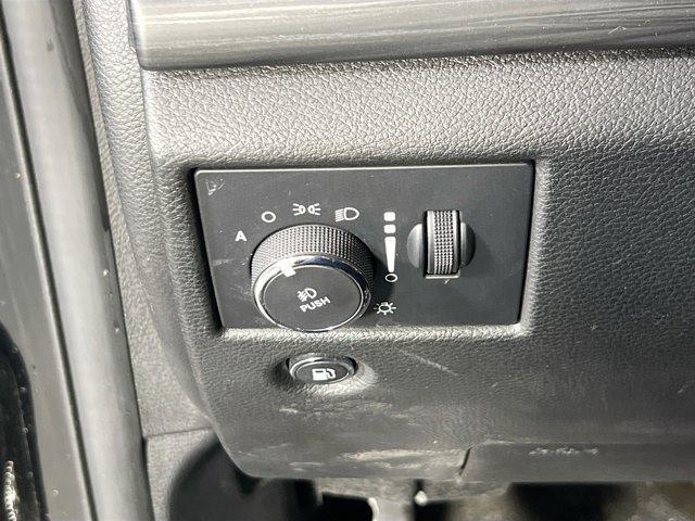 used 2022 Jeep Grand Cherokee car, priced at $28,314