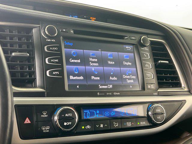 used 2019 Toyota Highlander car, priced at $28,172