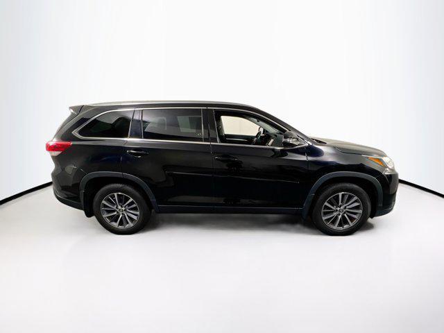 used 2019 Toyota Highlander car, priced at $28,172
