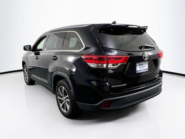 used 2019 Toyota Highlander car, priced at $28,172