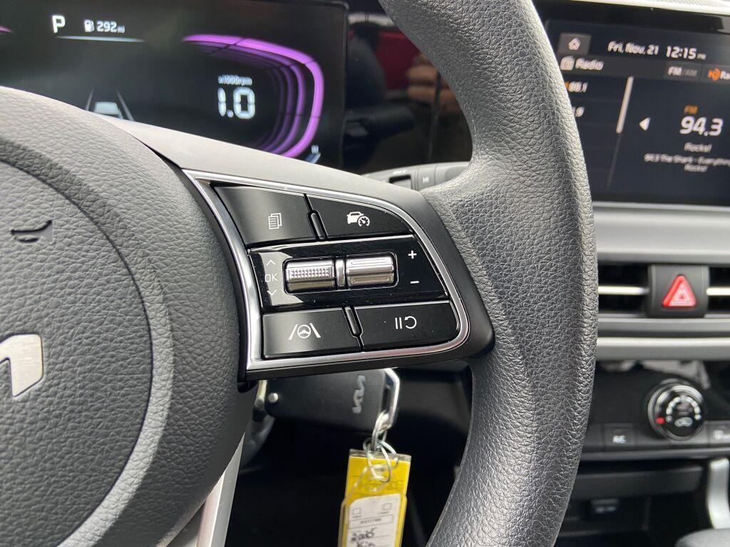 used 2025 Kia Seltos car, priced at $24,622