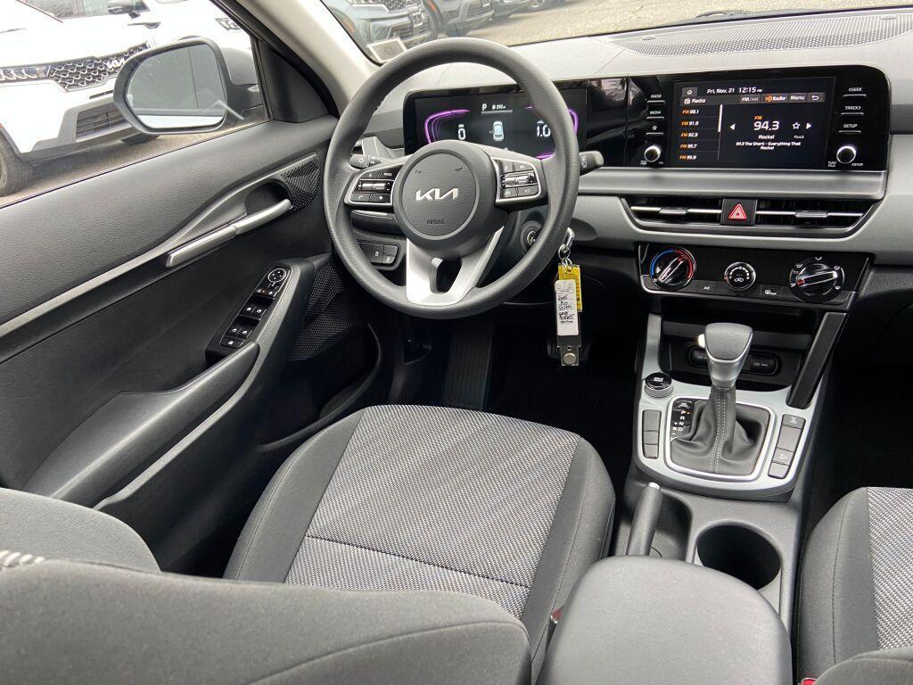 used 2025 Kia Seltos car, priced at $24,622