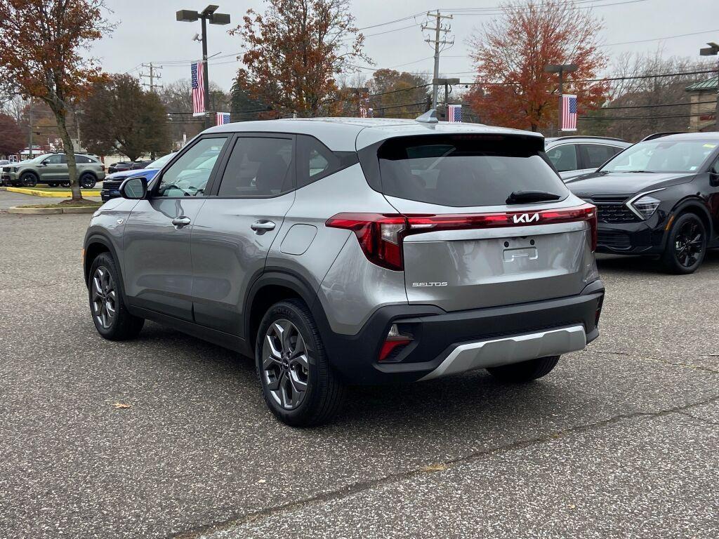 used 2025 Kia Seltos car, priced at $24,622