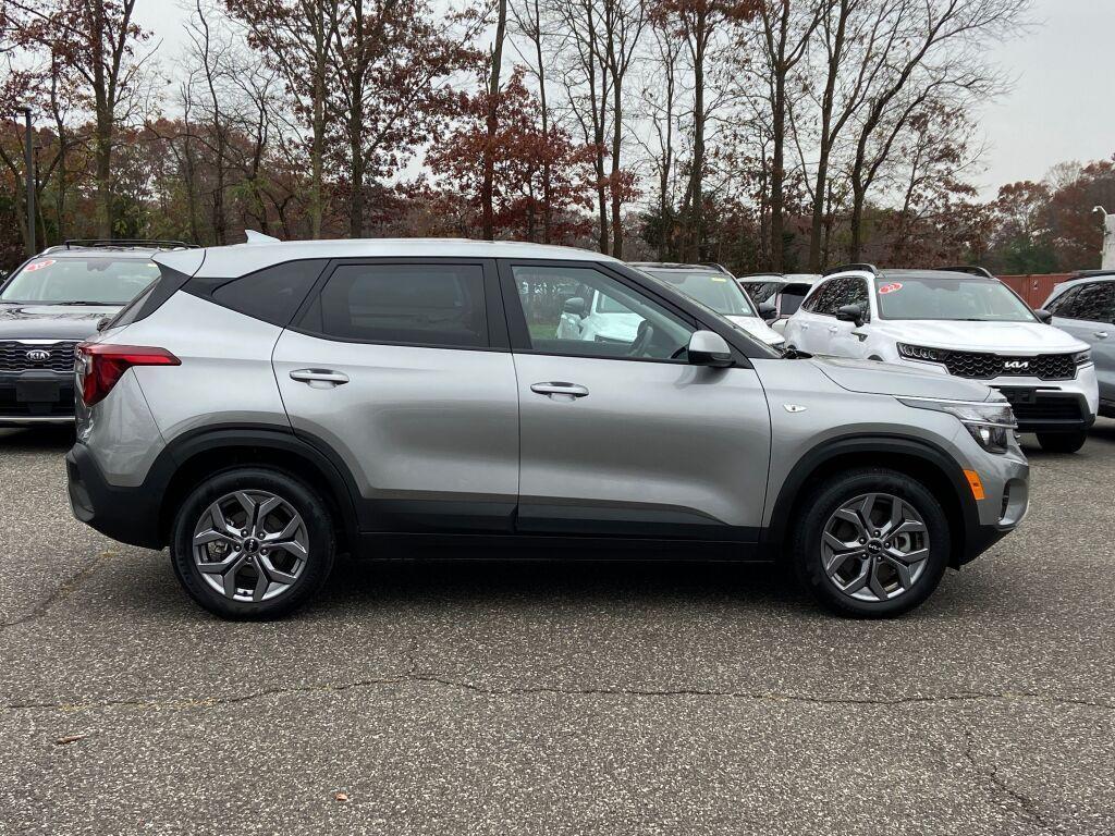 used 2025 Kia Seltos car, priced at $24,622