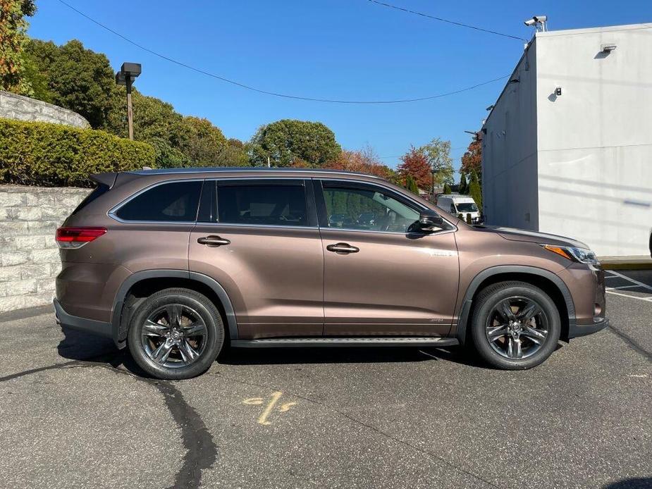 used 2017 Toyota Highlander Hybrid car, priced at $28,991