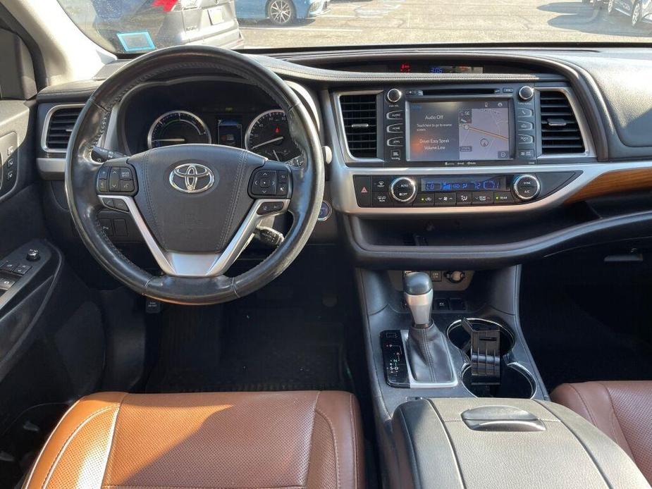 used 2017 Toyota Highlander Hybrid car, priced at $28,991