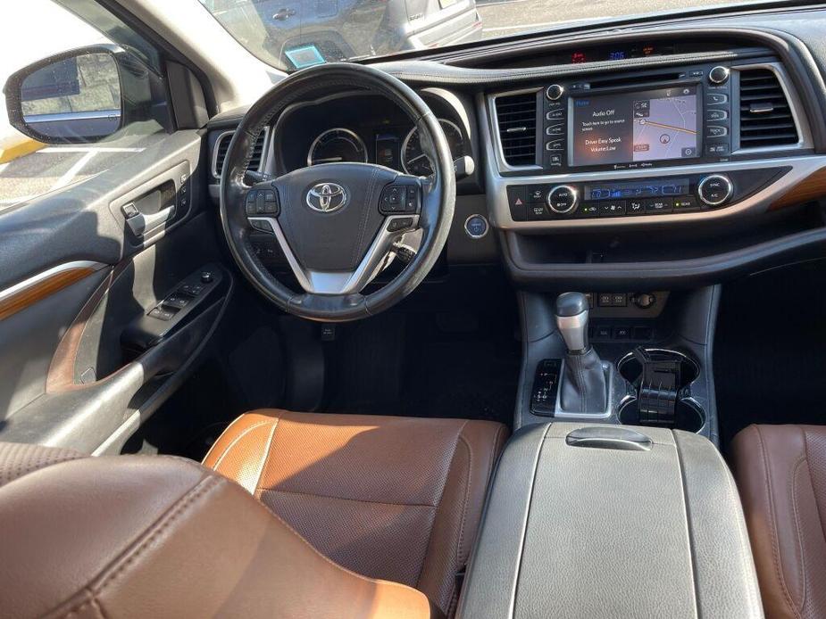 used 2017 Toyota Highlander Hybrid car, priced at $28,991