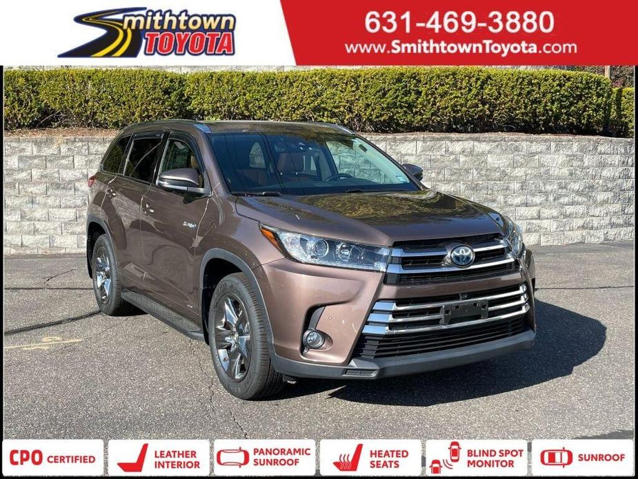 used 2017 Toyota Highlander Hybrid car, priced at $28,991