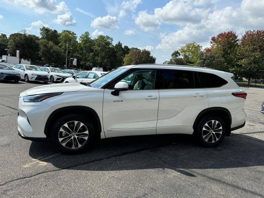 used 2021 Toyota Highlander Hybrid car, priced at $41,995