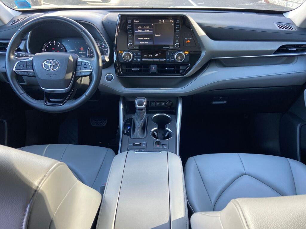 used 2021 Toyota Highlander car, priced at $36,991