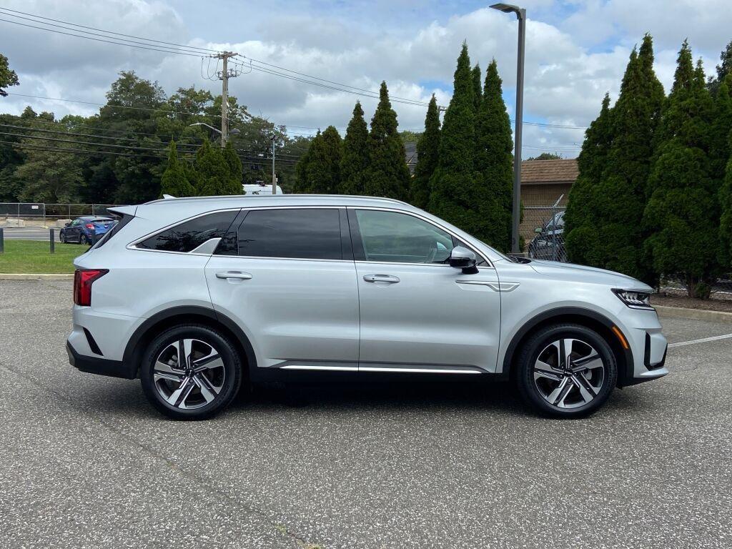 used 2023 Kia Sorento Hybrid car, priced at $32,899