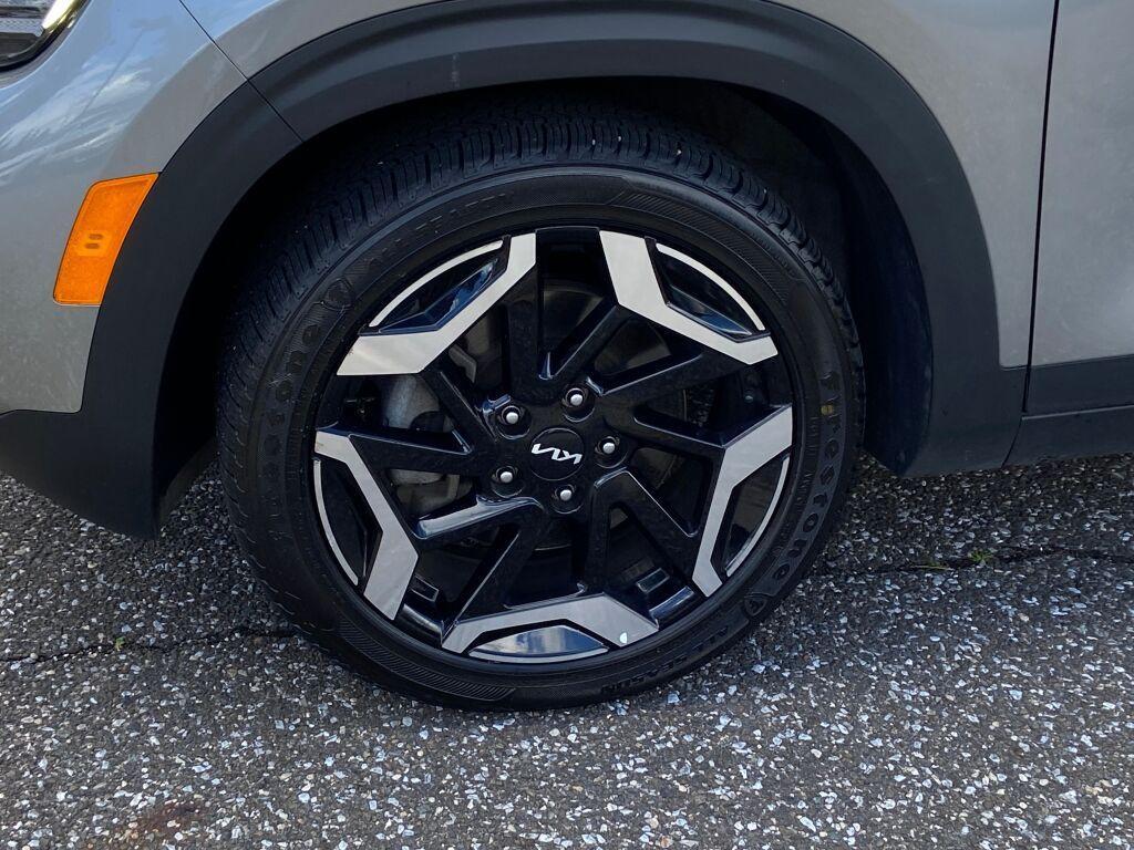 used 2024 Kia Seltos car, priced at $23,265