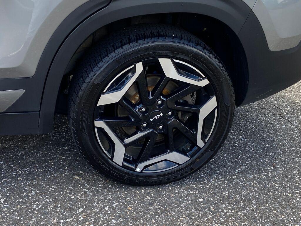 used 2024 Kia Seltos car, priced at $23,265