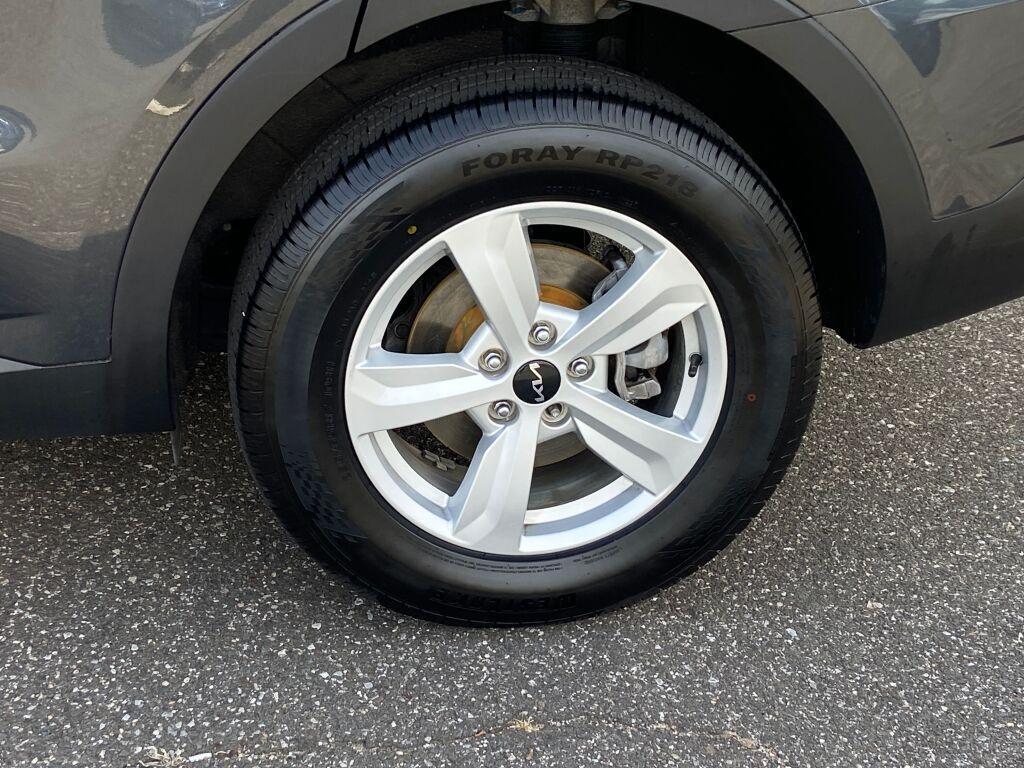 used 2022 Kia Sorento car, priced at $23,495