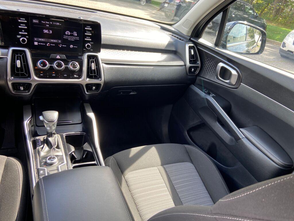 used 2022 Kia Sorento car, priced at $23,495