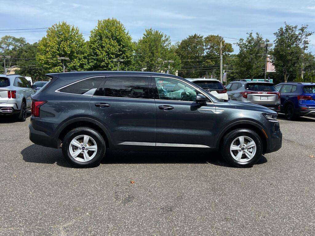 used 2022 Kia Sorento car, priced at $23,495