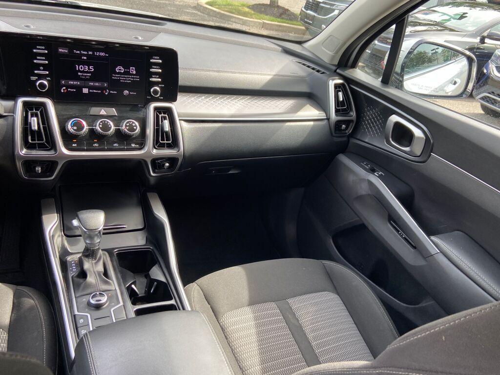 used 2022 Kia Sorento car, priced at $24,495