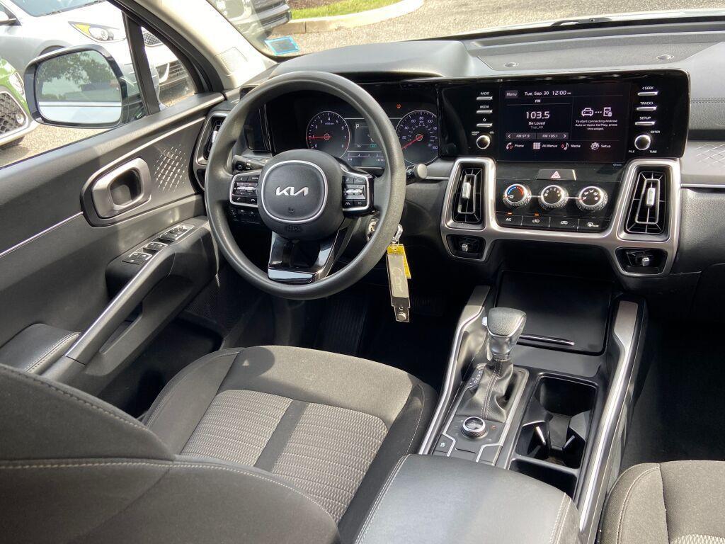 used 2022 Kia Sorento car, priced at $24,495