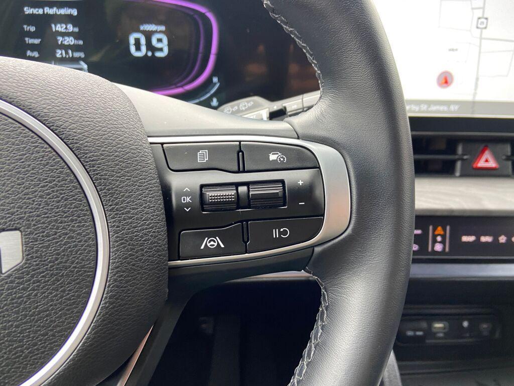 used 2025 Kia Sportage car, priced at $29,994