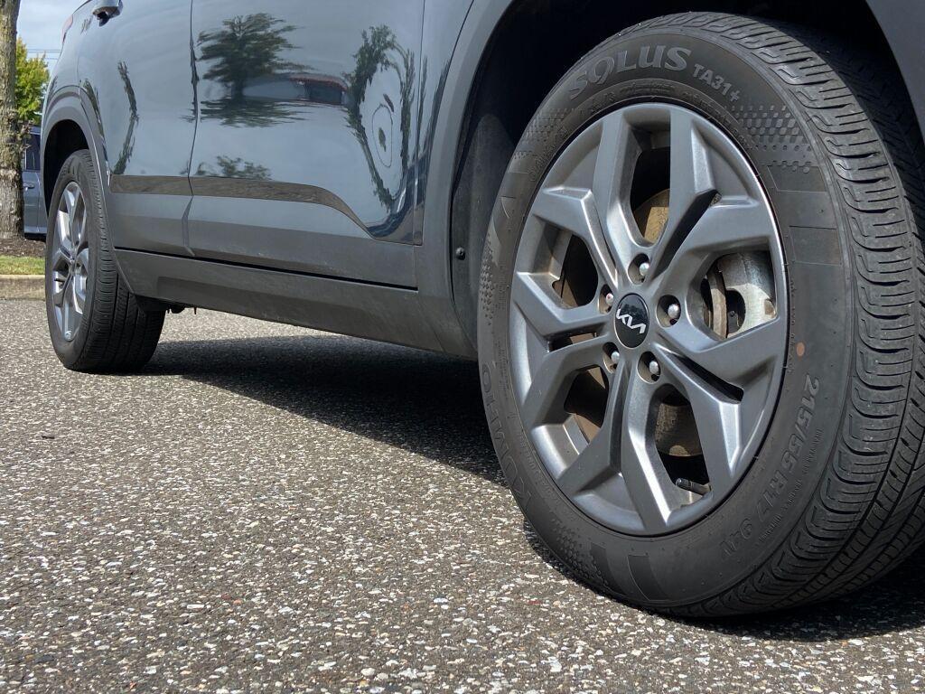 used 2024 Kia Seltos car, priced at $23,995