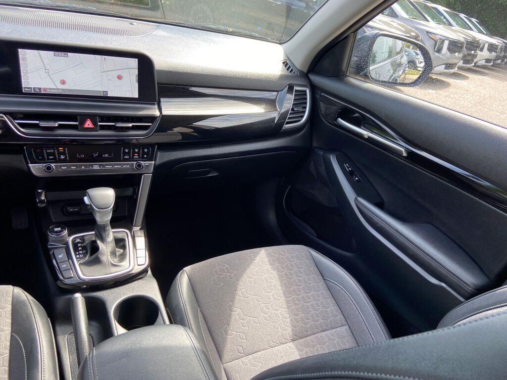 used 2024 Kia Seltos car, priced at $23,995