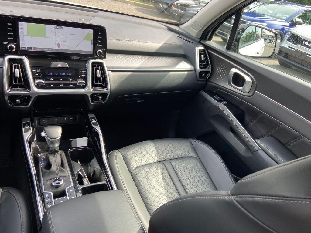 used 2022 Kia Sorento car, priced at $31,465