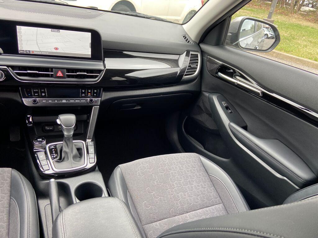 used 2024 Kia Seltos car, priced at $24,961